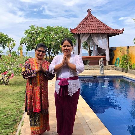 Ocean Beachfront Villa Dini Banjar  ภายนอก รูปภาพ