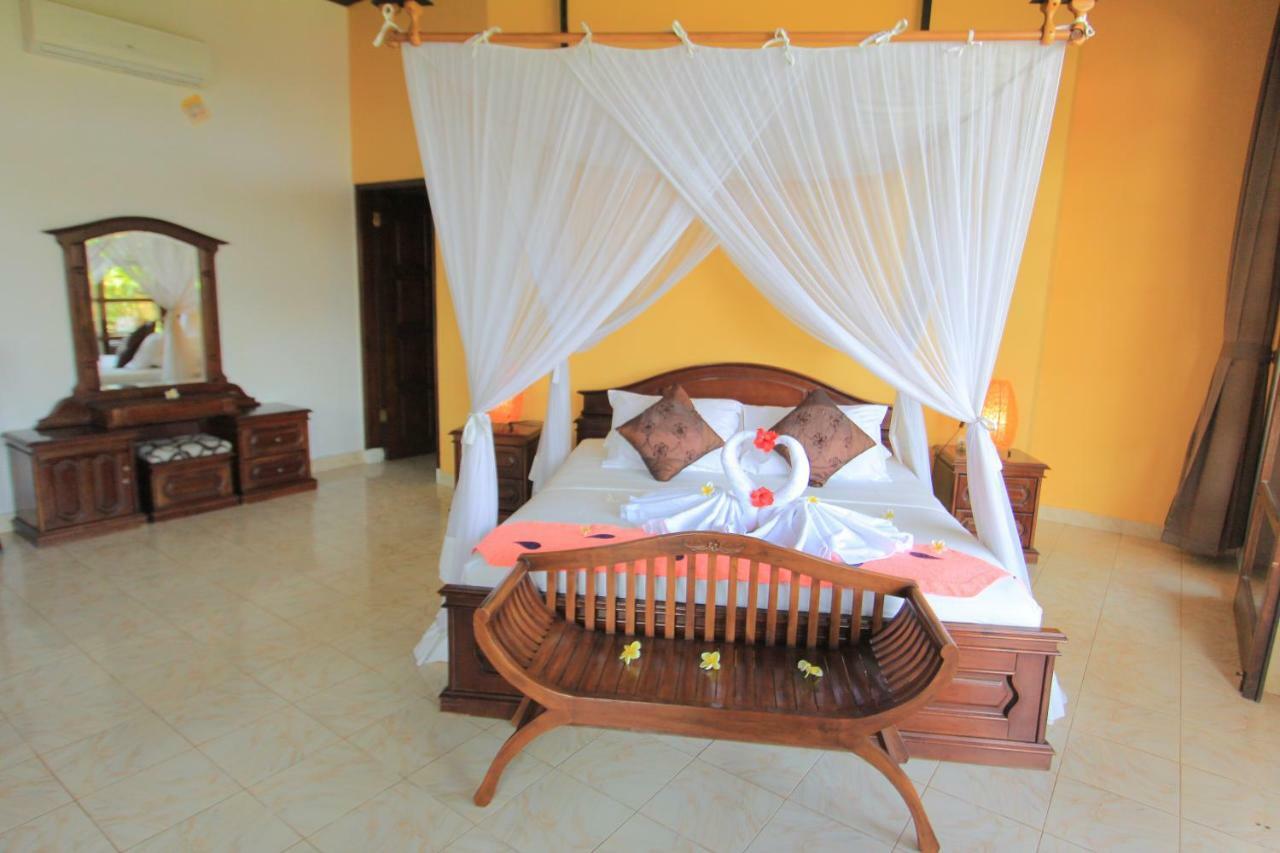Ocean Beachfront Villa Dini Banjar  ภายนอก รูปภาพ