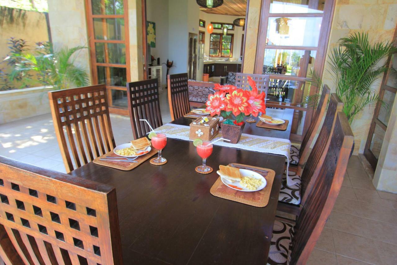 Ocean Beachfront Villa Dini Banjar  ภายนอก รูปภาพ